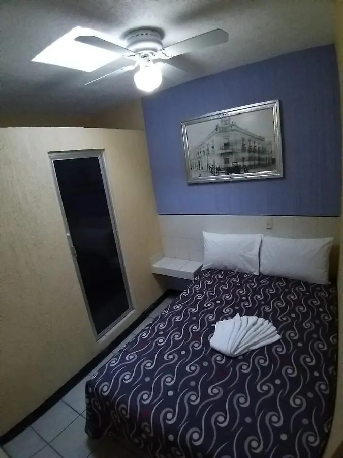 Hotel Aguila Guadalajara 0*,